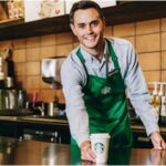 ¿Cuánto pagan en Starbucks España?